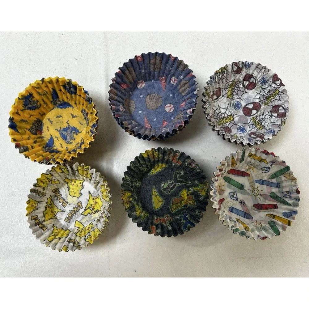 Lot Of Children's Birthday Cupcake Liners Paper Baking Cups 6 Different Styles‎